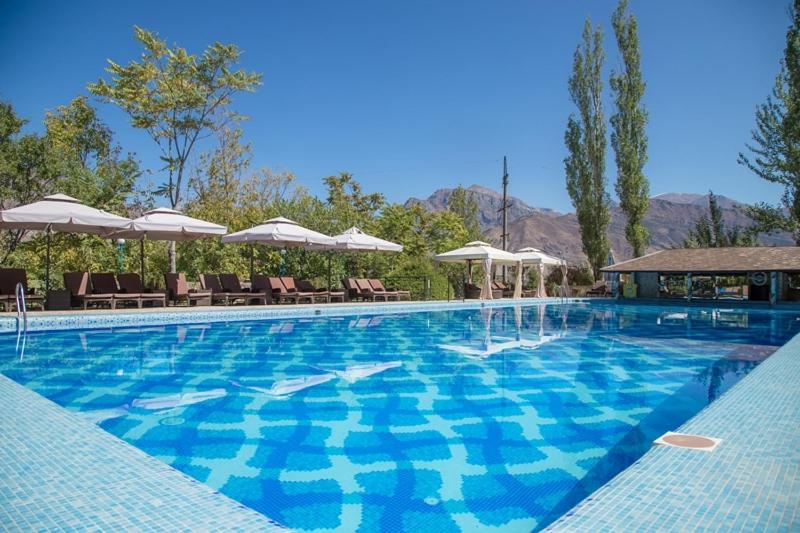 Avenue Park Hotel Yusufkhona Buitenkant foto