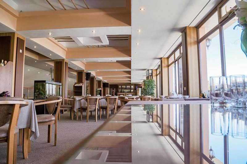 Avenue Park Hotel Yusufkhona Buitenkant foto