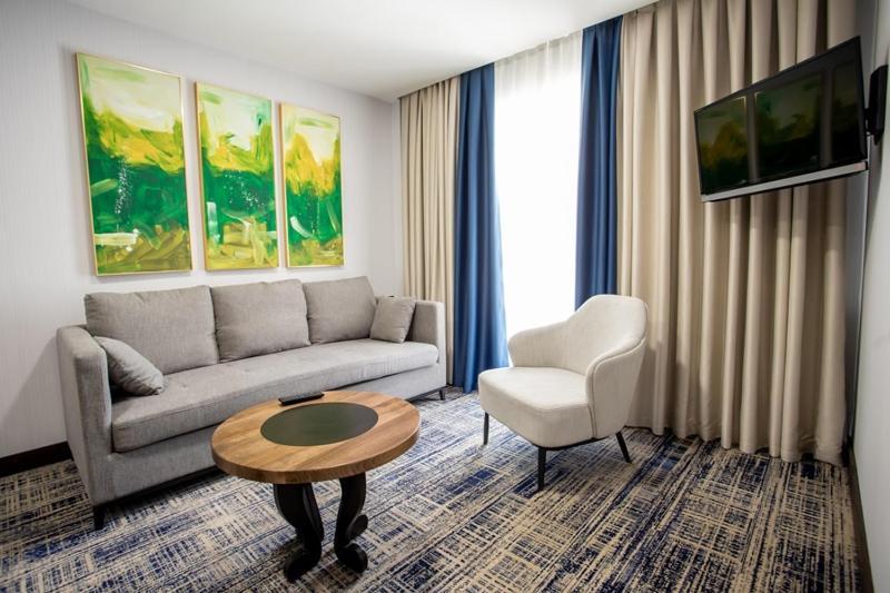 Avenue Park Hotel Yusufkhona Buitenkant foto