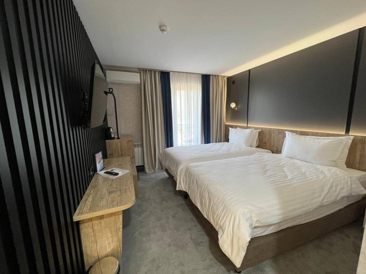 Avenue Park Hotel Yusufkhona Buitenkant foto