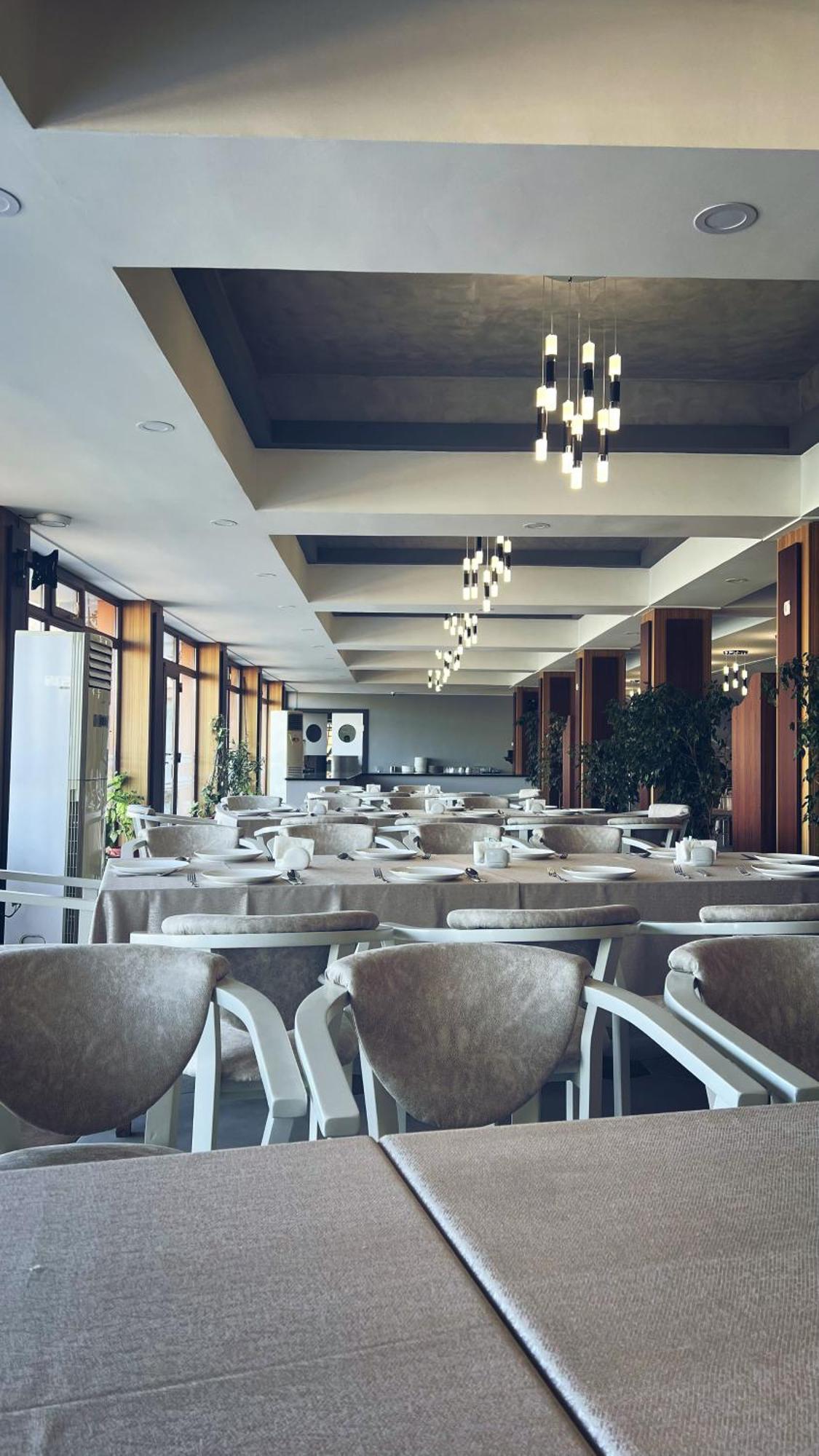 Avenue Park Hotel Yusufkhona Buitenkant foto